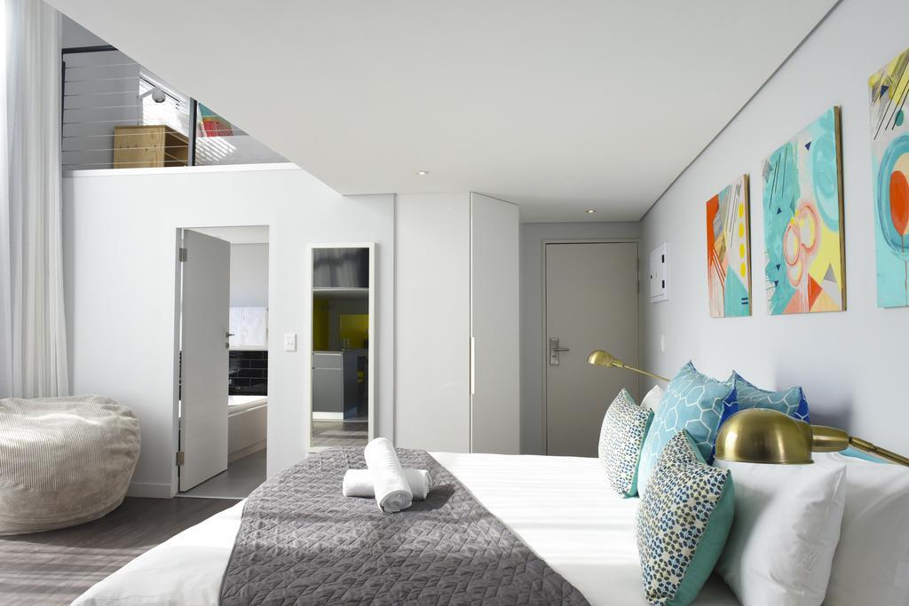 Apartment Mojo & Market