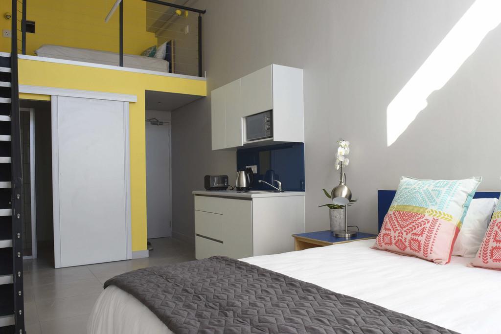 Apartment Mojo & Market *